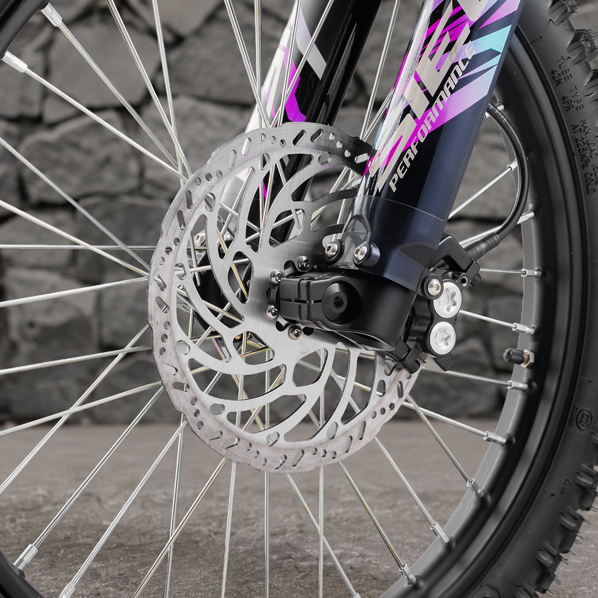 High responsive front hydraulic ventilated disc brake and sturdy front fork of X10 10000W dirt ebike for safe stopping